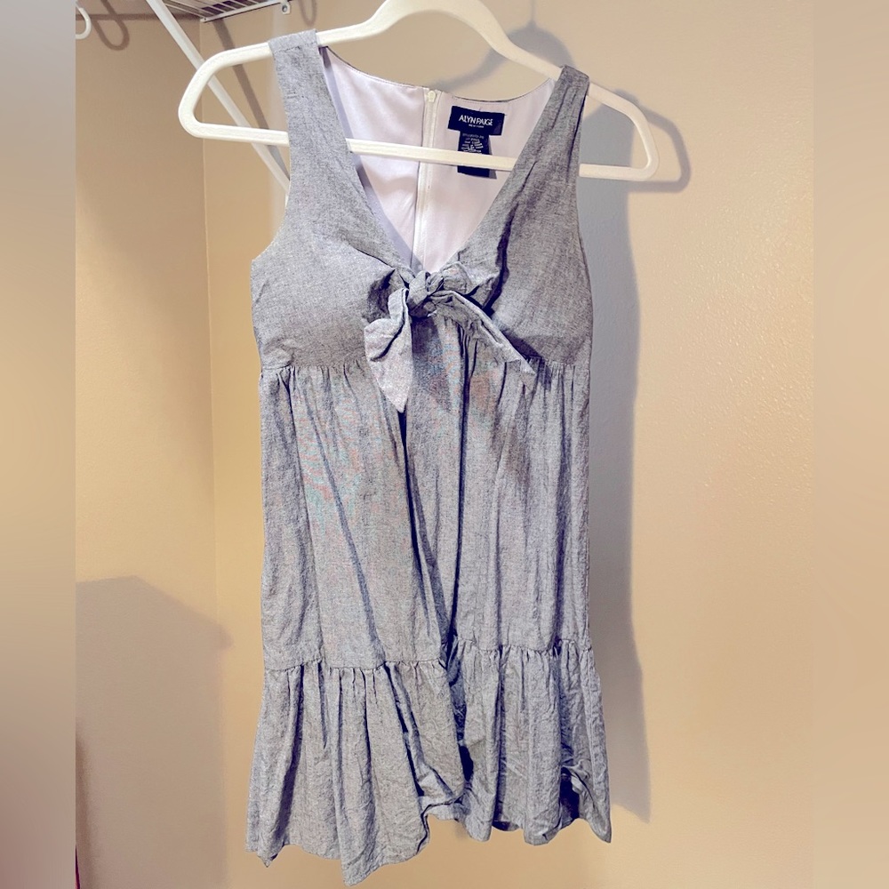 Mini-dress, lined and padded, size 3/4. Alyn Page